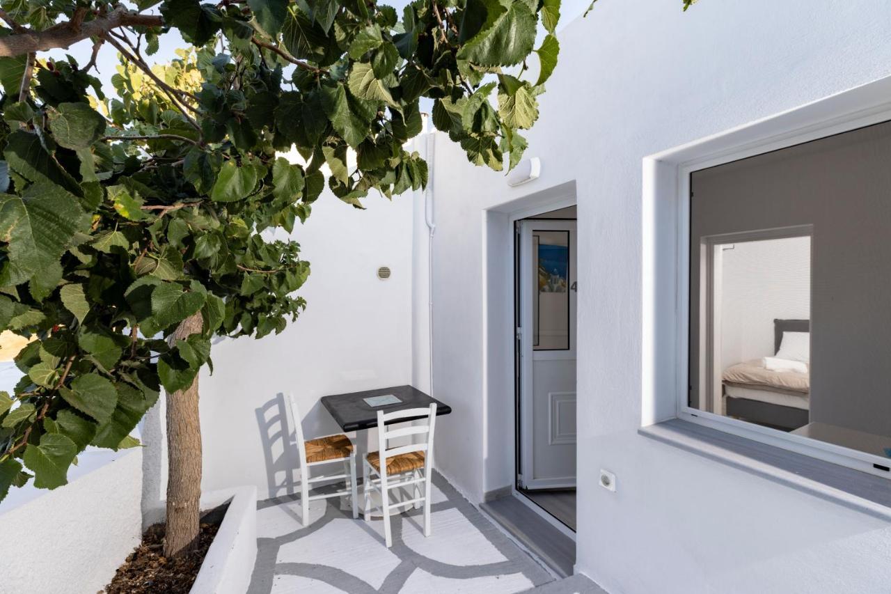 Villa Ostrich Fira  Exteriör bild